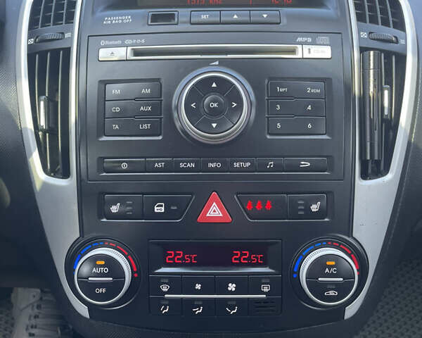 Серый Киа Сид, объемом двигателя 1.58 л и пробегом 255 тыс. км за 7199 $, фото 13 на Automoto.ua