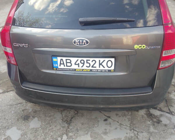 Серый Киа Сид, объемом двигателя 1.6 л и пробегом 211 тыс. км за 6900 $, фото 3 на Automoto.ua