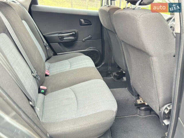 Серый Киа Сид, объемом двигателя 1.59 л и пробегом 187 тыс. км за 6700 $, фото 40 на Automoto.ua