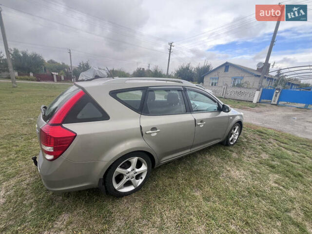 Серый Киа Сид, объемом двигателя 1.6 л и пробегом 238 тыс. км за 6800 $, фото 6 на Automoto.ua