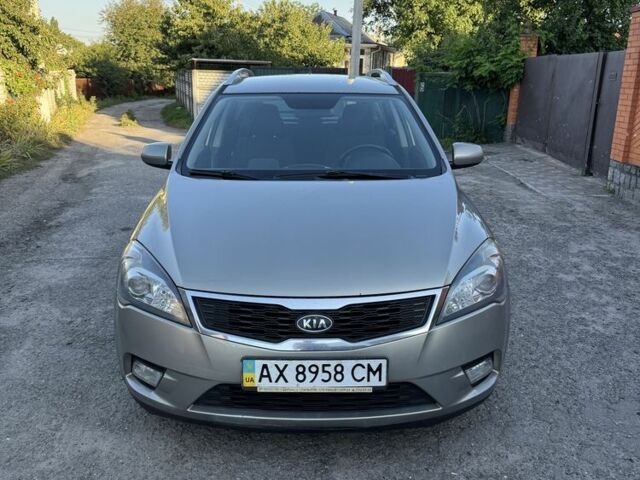 Серый Киа Сид, объемом двигателя 1.6 л и пробегом 197 тыс. км за 5900 $, фото 1 на Automoto.ua