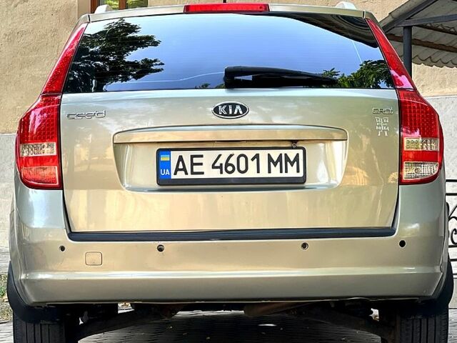 Серый Киа Сид, объемом двигателя 1.6 л и пробегом 288 тыс. км за 6900 $, фото 2 на Automoto.ua