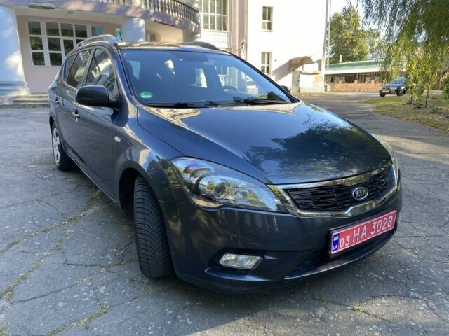 Серый Киа Сид, объемом двигателя 1.4 л и пробегом 181 тыс. км за 6500 $, фото 2 на Automoto.ua