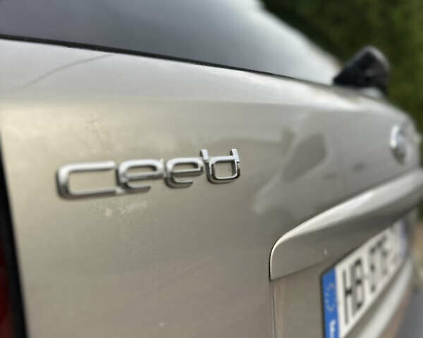 Киа Сид 2011 в Калуше на Automoto.ua Серый Киа Сид, объемом двигателя 1.6 л и пробегом 225 тыс. км за 6200 $, фото 13 на Automoto.ua