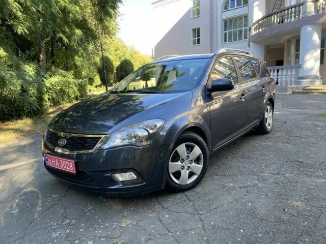 Серый Киа Сид, объемом двигателя 1.4 л и пробегом 181 тыс. км за 6500 $, фото 15 на Automoto.ua