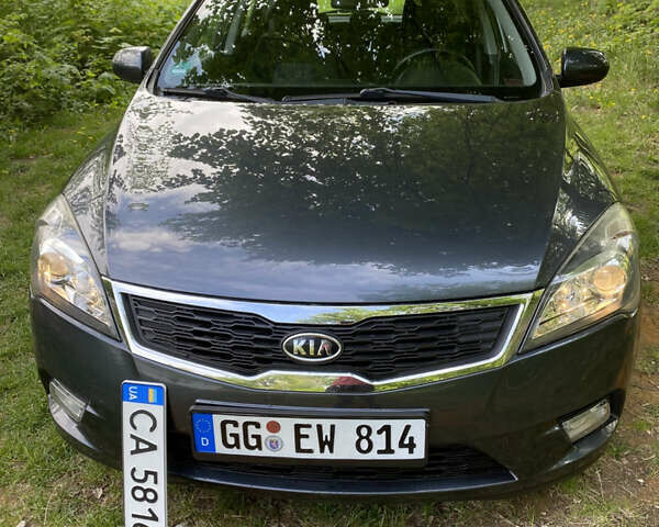 Серый Киа Сид, объемом двигателя 1.4 л и пробегом 178 тыс. км за 6900 $, фото 23 на Automoto.ua