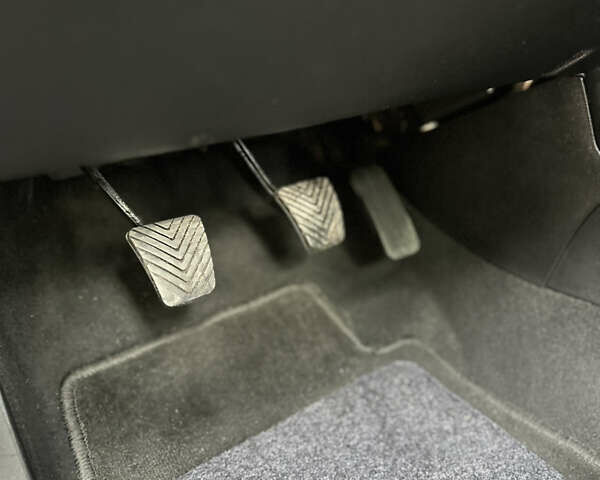 Киа Сид 2011 в Калуше на Automoto.ua Серый Киа Сид, объемом двигателя 1.6 л и пробегом 225 тыс. км за 6200 $, фото 43 на Automoto.ua