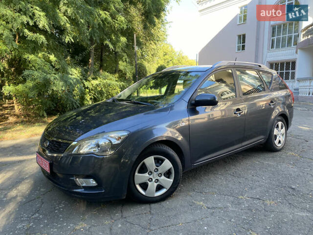 Серый Киа Сид, объемом двигателя 1.4 л и пробегом 181 тыс. км за 6700 $, фото 13 на Automoto.ua