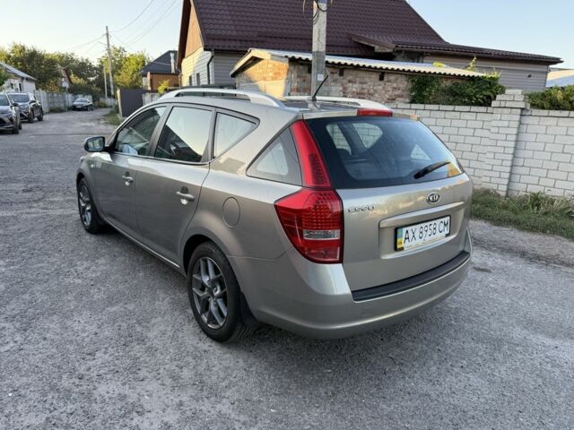 Серый Киа Сид, объемом двигателя 1.6 л и пробегом 197 тыс. км за 5900 $, фото 9 на Automoto.ua