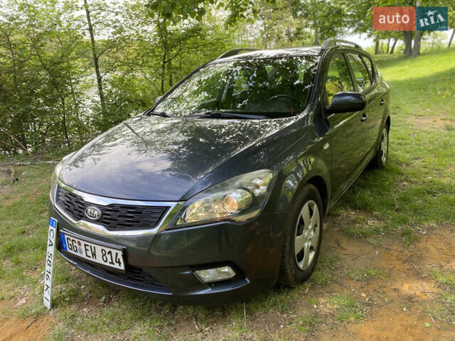 Серый Киа Сид, объемом двигателя 1.4 л и пробегом 178 тыс. км за 6900 $, фото 22 на Automoto.ua