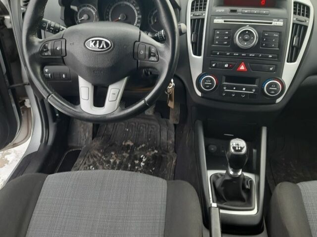 Серый Киа Сид, объемом двигателя 1 л и пробегом 183 тыс. км за 6450 $, фото 7 на Automoto.ua