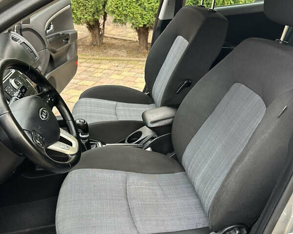 Киа Сид 2011 в Калуше на Automoto.ua Серый Киа Сид, объемом двигателя 1.6 л и пробегом 225 тыс. км за 6200 $, фото 32 на Automoto.ua