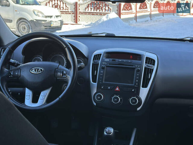 Серый Киа Сид, объемом двигателя 1.6 л и пробегом 220 тыс. км за 7650 $, фото 18 на Automoto.ua