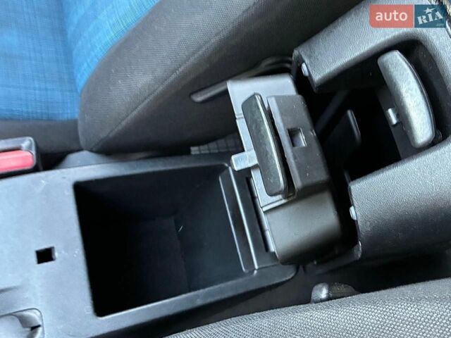 Серый Киа Сид, объемом двигателя 1.6 л и пробегом 208 тыс. км за 6700 $, фото 47 на Automoto.ua