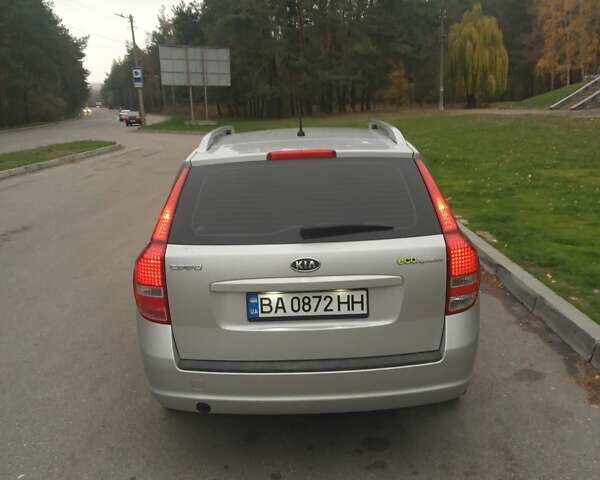 Серый Киа Сид, объемом двигателя 1.4 л и пробегом 265 тыс. км за 6850 $, фото 5 на Automoto.ua