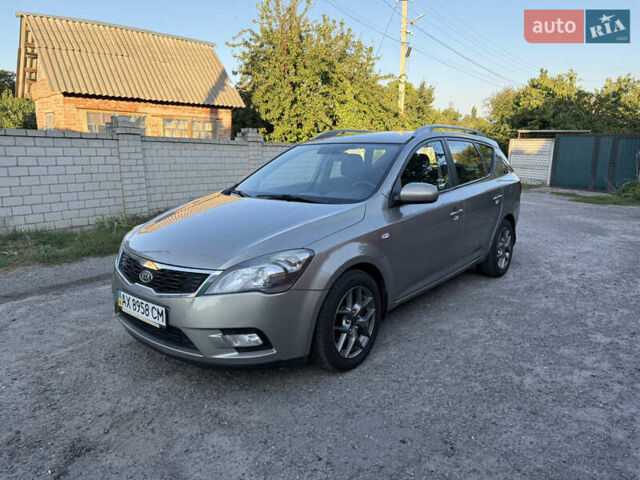 Серый Киа Сид, объемом двигателя 1.6 л и пробегом 190 тыс. км за 5900 $, фото 13 на Automoto.ua