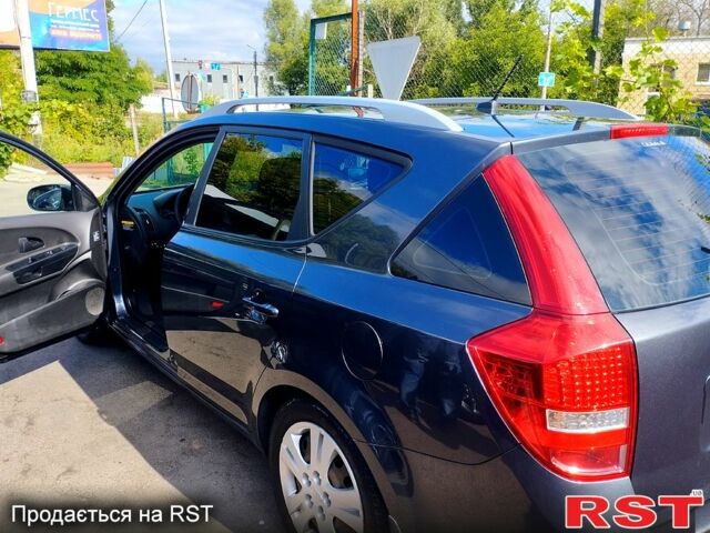 Серый Киа Сид, объемом двигателя 1.6 л и пробегом 225 тыс. км за 6500 $, фото 5 на Automoto.ua