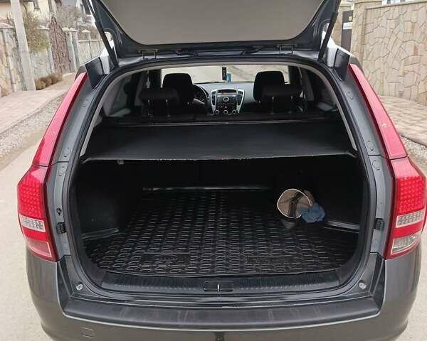 Сірий Кіа Сід, об'ємом двигуна 1.6 л та пробігом 268 тис. км за 6377 $, фото 11 на Automoto.ua