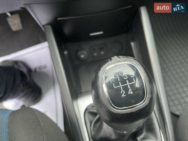 Серый Киа Сид, объемом двигателя 1.59 л и пробегом 207 тыс. км за 6700 $, фото 26 на Automoto.ua
