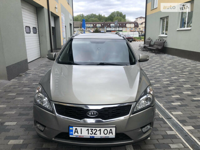Серый Киа Сид, объемом двигателя 1.58 л и пробегом 312 тыс. км за 7500 $, фото 13 на Automoto.ua