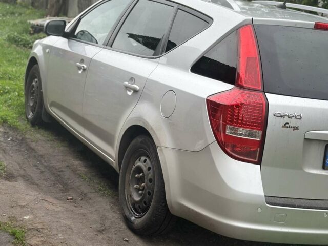 Сірий Кіа Сід, об'ємом двигуна 1.58 л та пробігом 229 тис. км за 6999 $, фото 3 на Automoto.ua