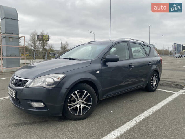 Серый Киа Сид, объемом двигателя 1.59 л и пробегом 218 тыс. км за 4500 $, фото 2 на Automoto.ua