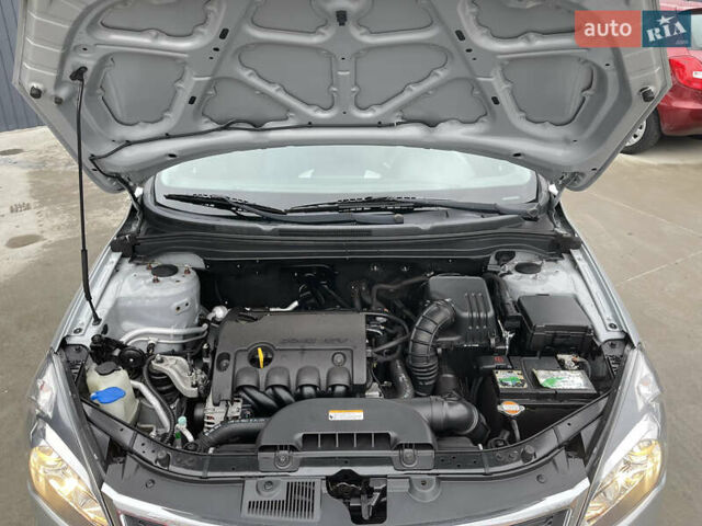 Серый Киа Сид, объемом двигателя 1.59 л и пробегом 207 тыс. км за 6700 $, фото 38 на Automoto.ua