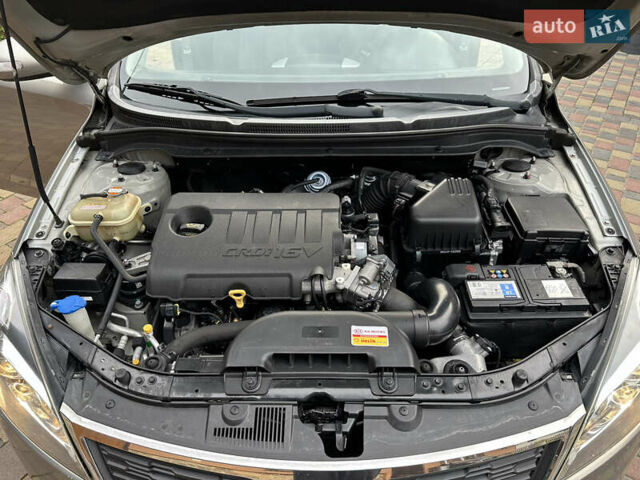 Киа Сид 2011 в Калуше на Automoto.ua Серый Киа Сид, объемом двигателя 1.6 л и пробегом 225 тыс. км за 6200 $, фото 44 на Automoto.ua