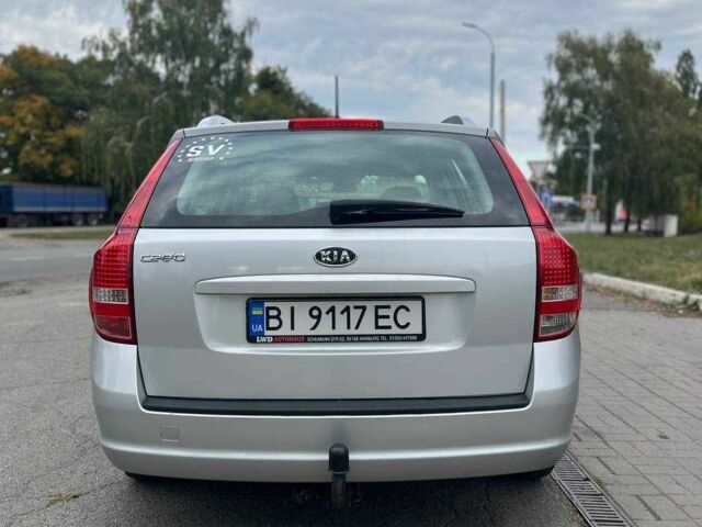 Серый Киа Сид, объемом двигателя 1.4 л и пробегом 220 тыс. км за 6999 $, фото 4 на Automoto.ua