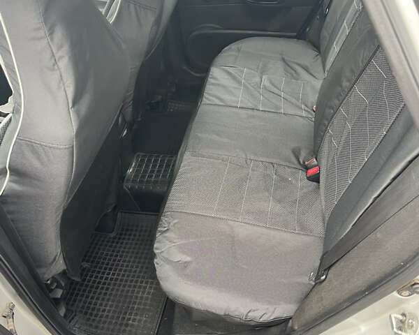 Серый Киа Сид, объемом двигателя 1.4 л и пробегом 220 тыс. км за 7000 $, фото 11 на Automoto.ua