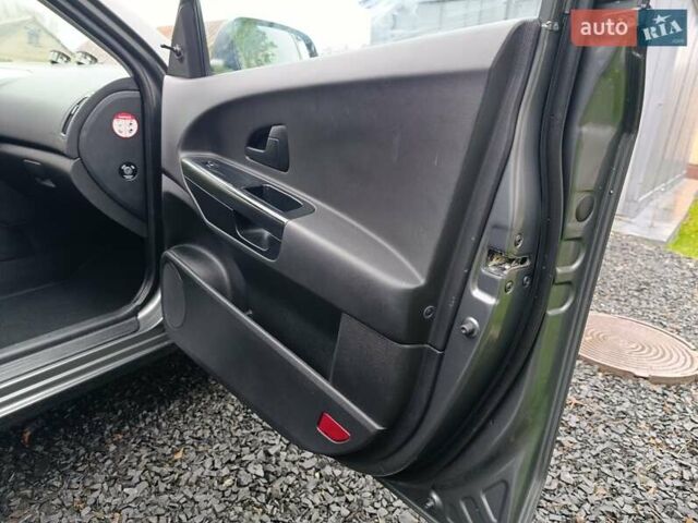 Серый Киа Сид, объемом двигателя 1.4 л и пробегом 187 тыс. км за 6500 $, фото 21 на Automoto.ua