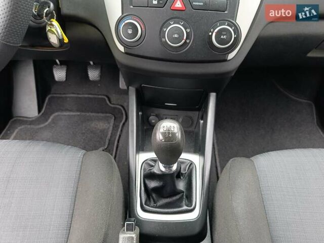 Серый Киа Сид, объемом двигателя 1.4 л и пробегом 187 тыс. км за 6500 $, фото 37 на Automoto.ua