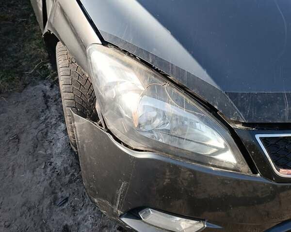 Сірий Кіа Сід, об'ємом двигуна 1.6 л та пробігом 300 тис. км за 2500 $, фото 2 на Automoto.ua