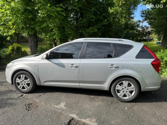 Серый Киа Сид, объемом двигателя 1.6 л и пробегом 205 тыс. км за 7690 $, фото 5 на Automoto.ua