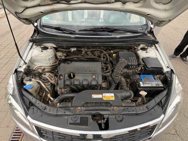 Серый Киа Сид, объемом двигателя 1.4 л и пробегом 220 тыс. км за 6999 $, фото 11 на Automoto.ua