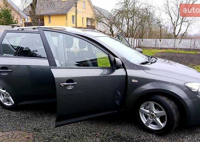 Серый Киа Сид, объемом двигателя 1.4 л и пробегом 187 тыс. км за 5999 $, фото 18 на Automoto.ua