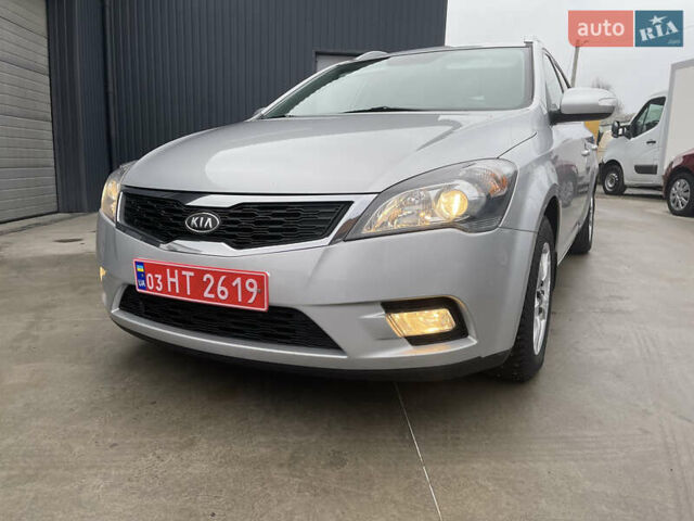 Серый Киа Сид, объемом двигателя 1.59 л и пробегом 207 тыс. км за 6700 $, фото 6 на Automoto.ua