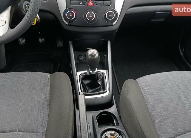 Серый Киа Сид, объемом двигателя 1.4 л и пробегом 187 тыс. км за 5999 $, фото 47 на Automoto.ua