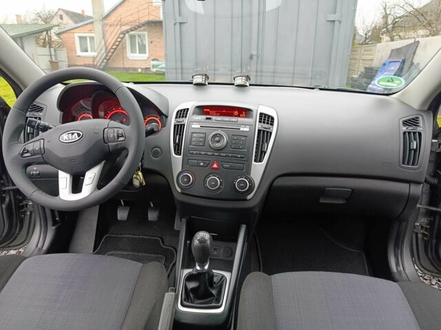 Сірий Кіа Сід, об'ємом двигуна 1.4 л та пробігом 187 тис. км за 6300 $, фото 9 на Automoto.ua