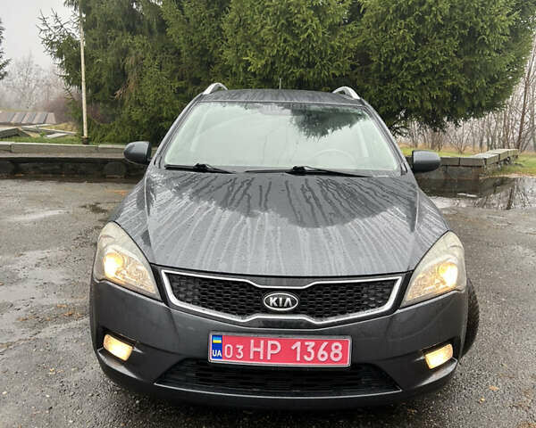 Сірий Кіа Сід, об'ємом двигуна 1.6 л та пробігом 244 тис. км за 7299 $, фото 3 на Automoto.ua