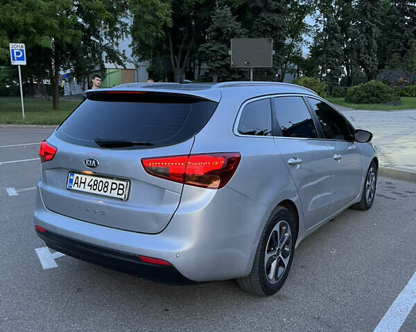 Серый Киа Сид, объемом двигателя 1.6 л и пробегом 260 тыс. км за 8400 $, фото 7 на Automoto.ua