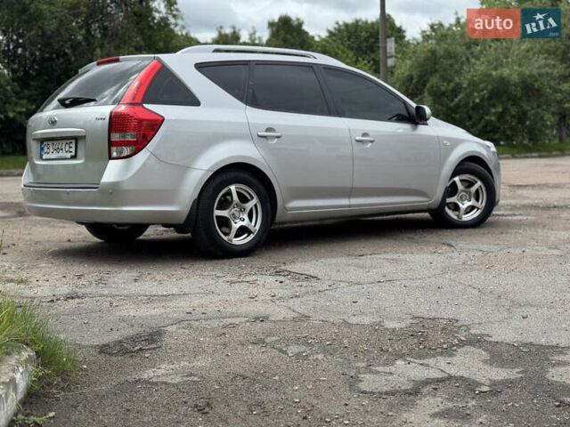Серый Киа Сид, объемом двигателя 1.58 л и пробегом 181 тыс. км за 6900 $, фото 4 на Automoto.ua