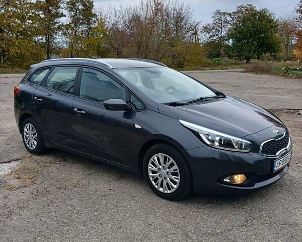 Серый Киа Сид, объемом двигателя 1.6 л и пробегом 270 тыс. км за 9500 $, фото 2 на Automoto.ua