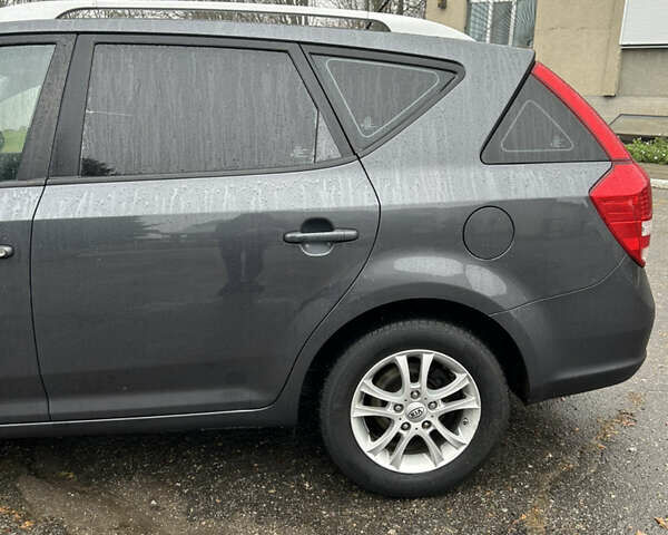 Сірий Кіа Сід, об'ємом двигуна 1.6 л та пробігом 244 тис. км за 7299 $, фото 41 на Automoto.ua