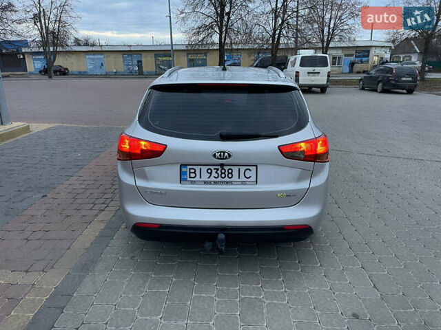 Серый Киа Сид, объемом двигателя 1.58 л и пробегом 230 тыс. км за 8700 $, фото 5 на Automoto.ua