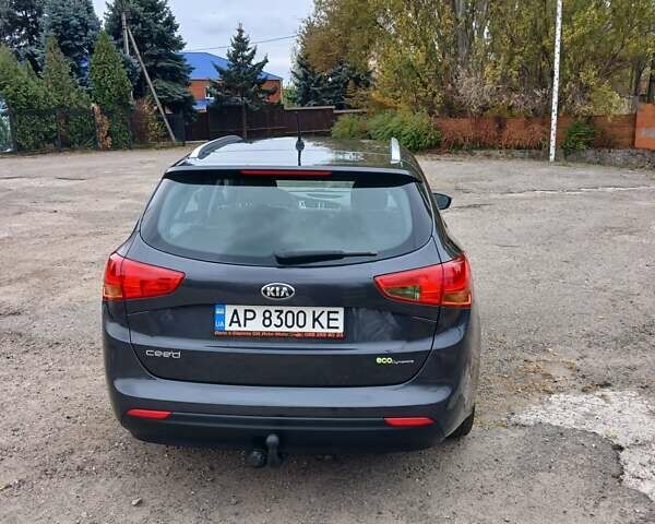 Серый Киа Сид, объемом двигателя 1.6 л и пробегом 270 тыс. км за 9500 $, фото 3 на Automoto.ua
