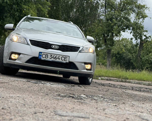 Серый Киа Сид, объемом двигателя 1.58 л и пробегом 181 тыс. км за 6900 $, фото 6 на Automoto.ua