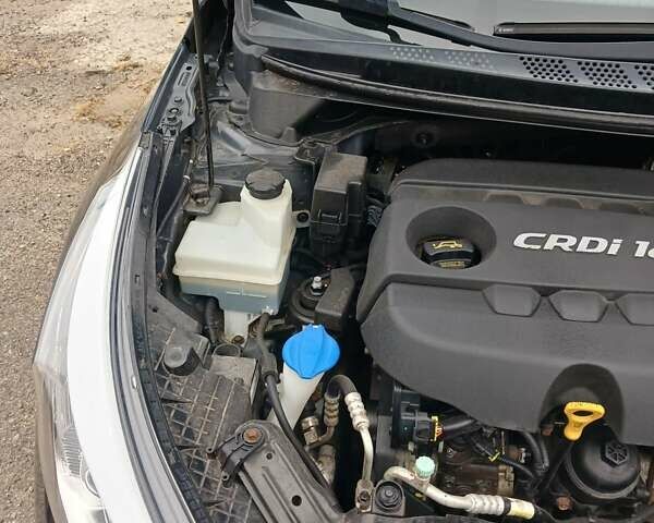 Серый Киа Сид, объемом двигателя 1.6 л и пробегом 270 тыс. км за 9299 $, фото 20 на Automoto.ua