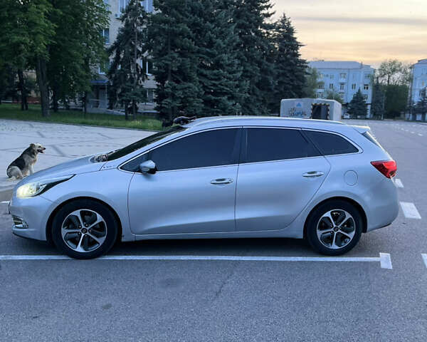Серый Киа Сид, объемом двигателя 1.6 л и пробегом 260 тыс. км за 8400 $, фото 4 на Automoto.ua