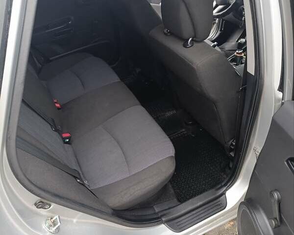 Серый Киа Сид, объемом двигателя 1.58 л и пробегом 270 тыс. км за 7200 $, фото 7 на Automoto.ua